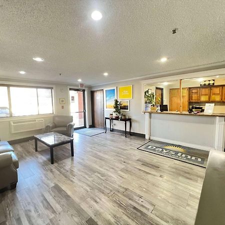 Antelope Inn & Suites Clearfield Bagian luar foto