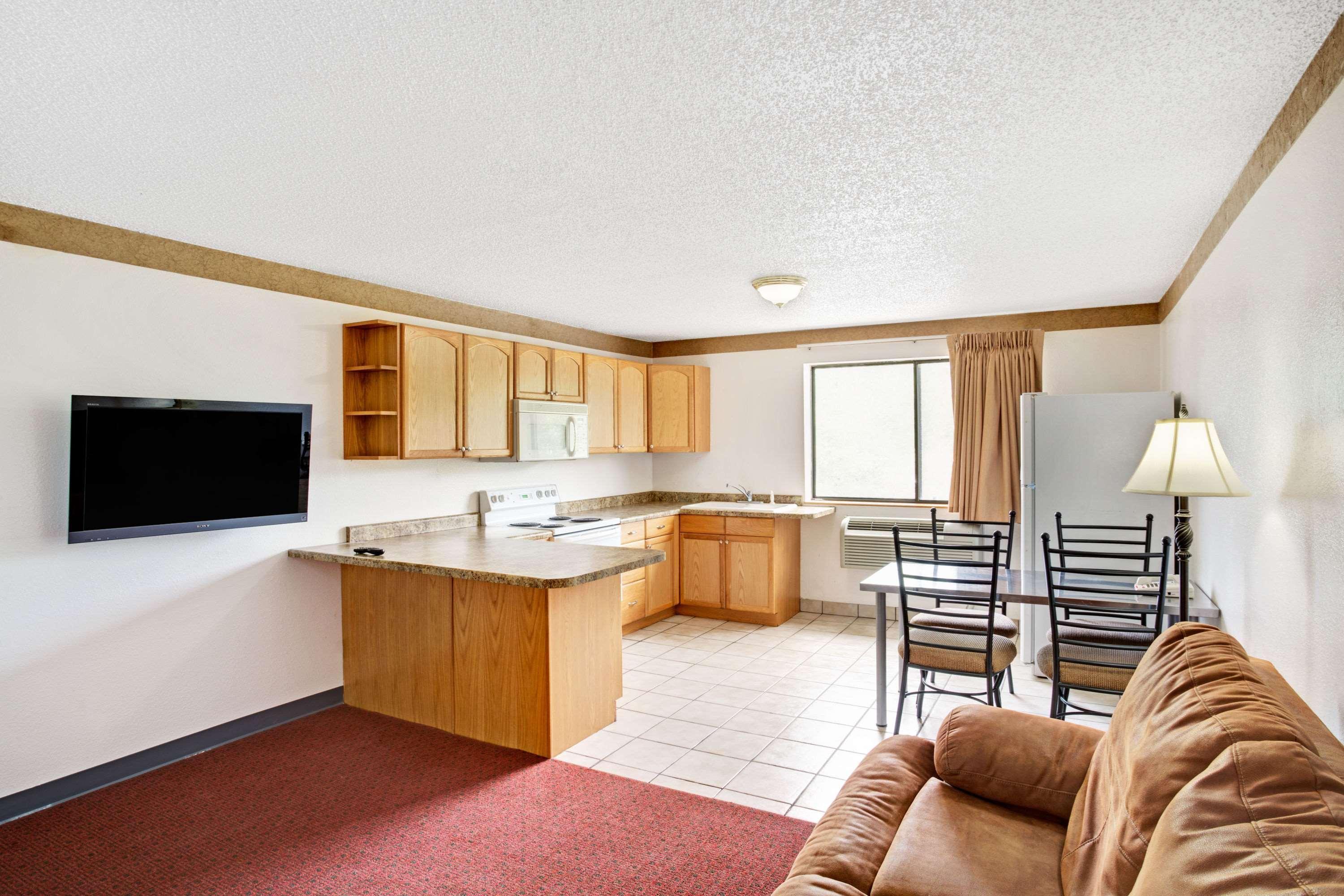Antelope Inn & Suites Clearfield Bagian luar foto