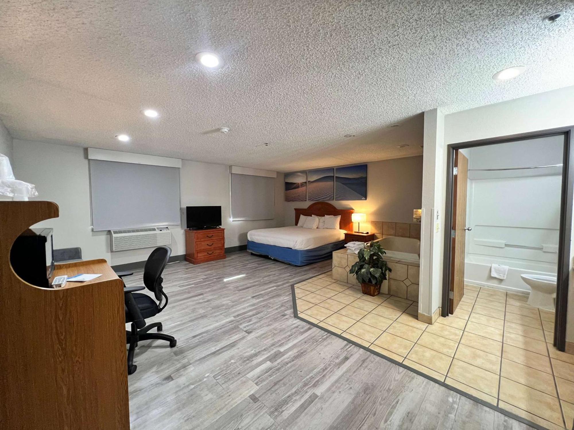 Antelope Inn & Suites Clearfield Bagian luar foto