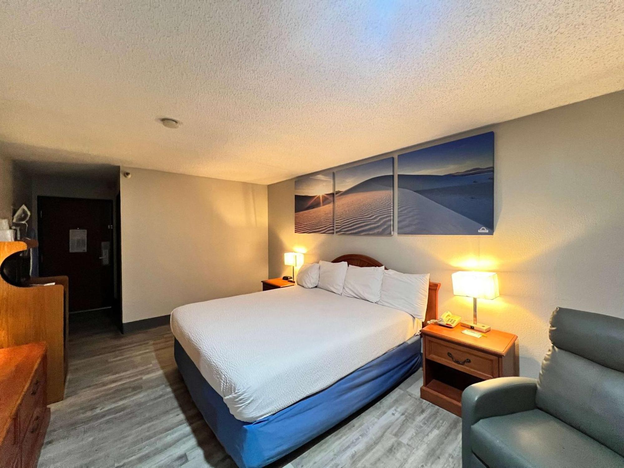 Antelope Inn & Suites Clearfield Bagian luar foto
