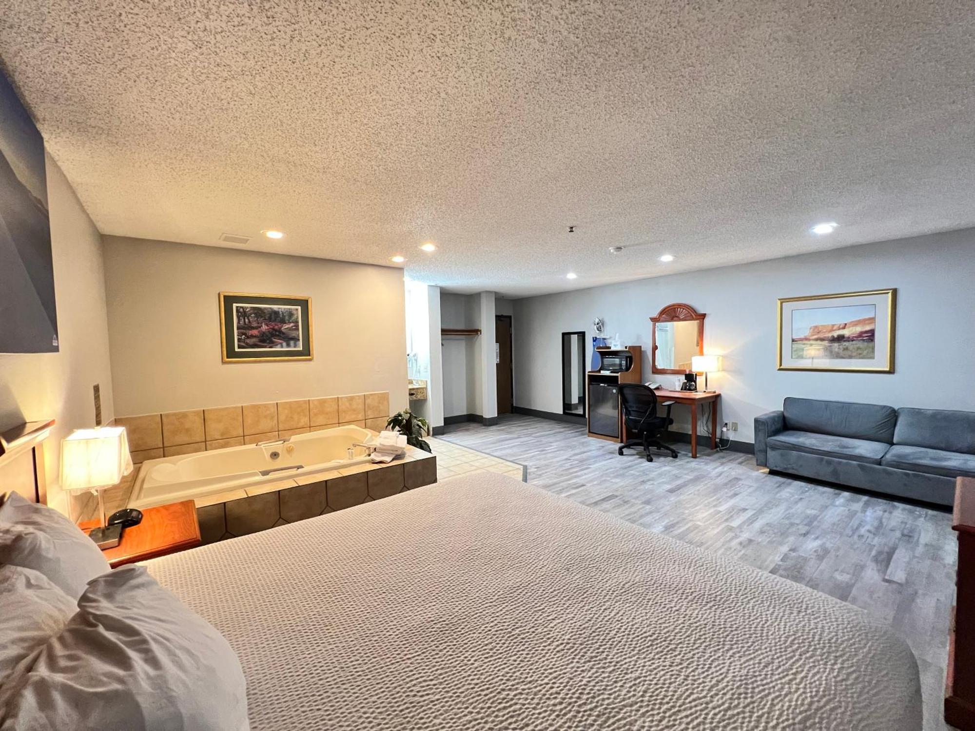 Antelope Inn & Suites Clearfield Bagian luar foto